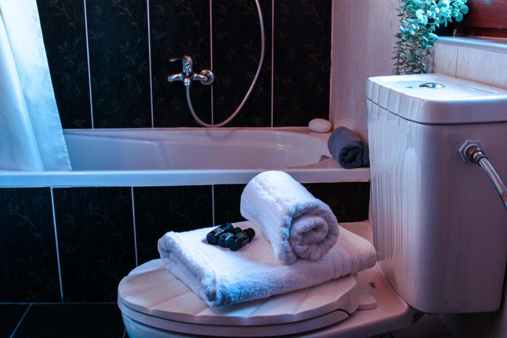 Ванная комната в Myrtillo I Luxury Traditional House
