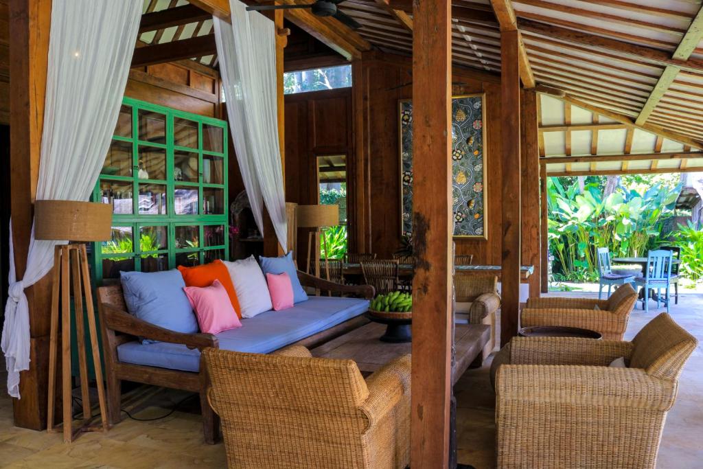 Posezení v ubytování Chanteak Bali - Teak House 3