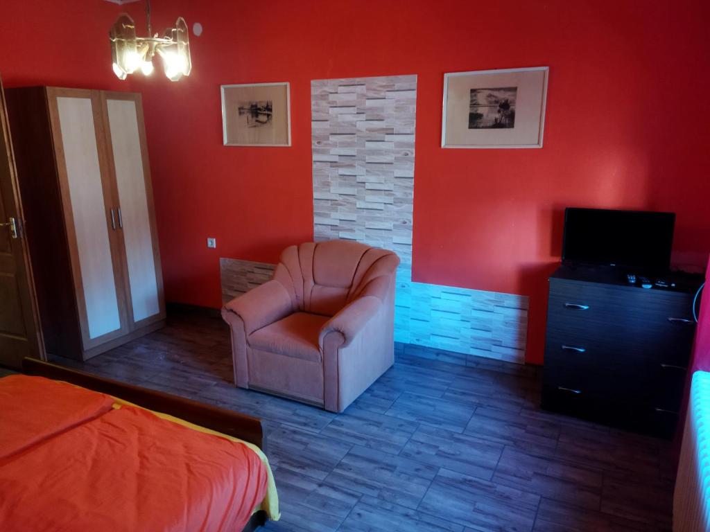 Telewizja i/lub zestaw kina domowego w obiekcie Szakál Vendégház