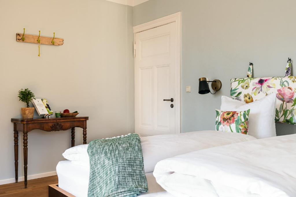 Klostergartenhotel Marienfließ - Superior King Room