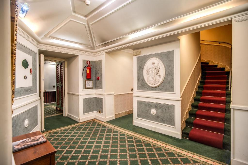 Fotografie z fotogalerie ubytování The Britannia Hotel v Římě