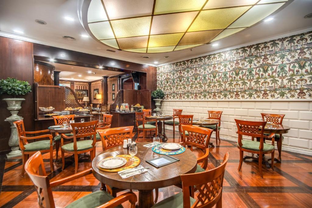 The Britannia Hotel - Resim 16