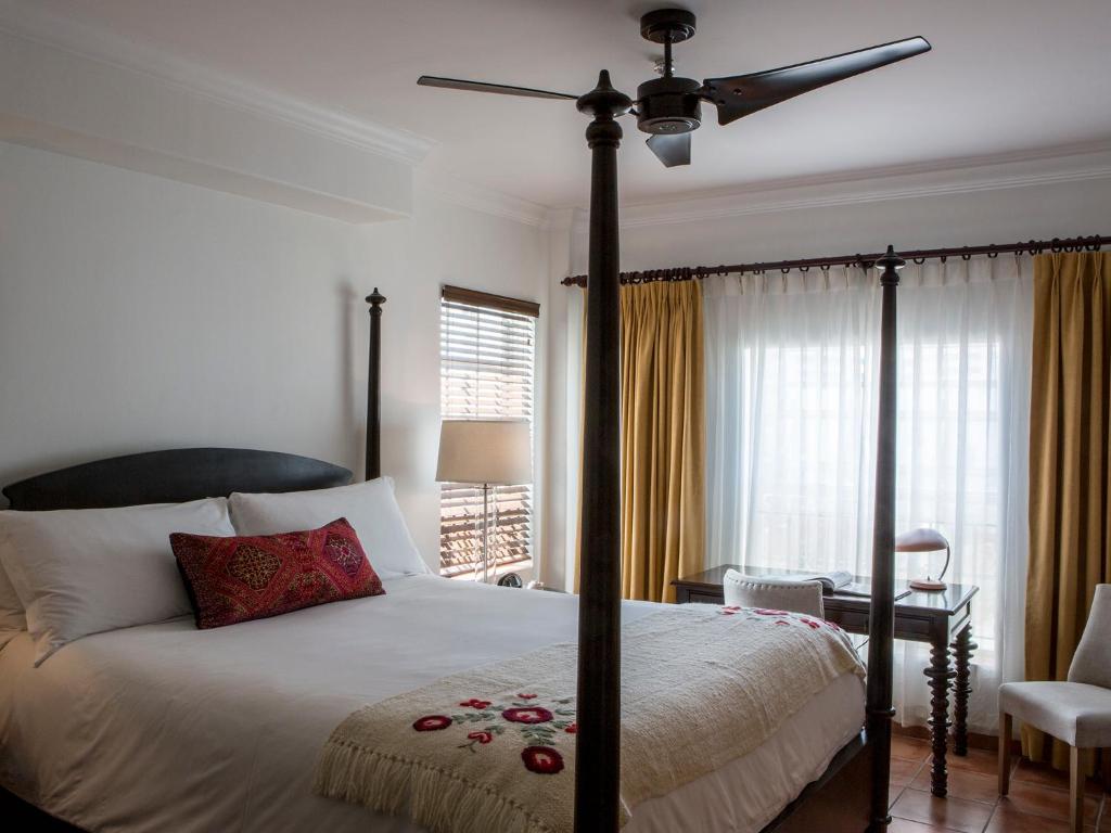 Postel nebo postele na pokoji v ubytování Casa Faena Miami Beach
