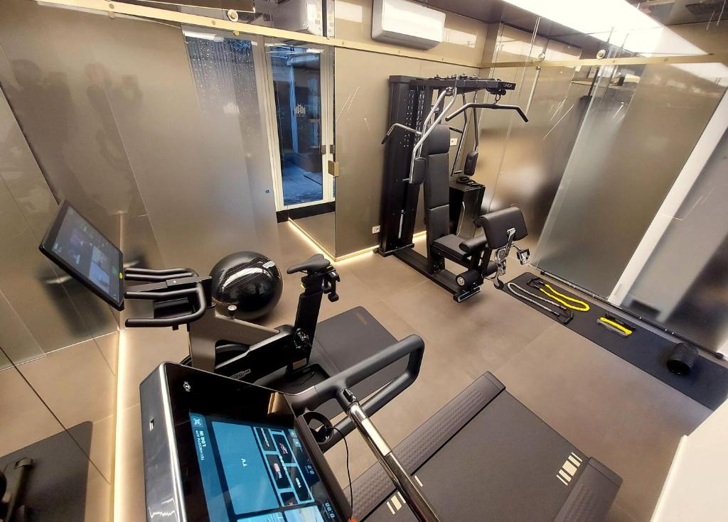 Fitness centrum a/nebo fitness zařízení v ubytování The Street Milano Duomo | a Design Boutique Hotel