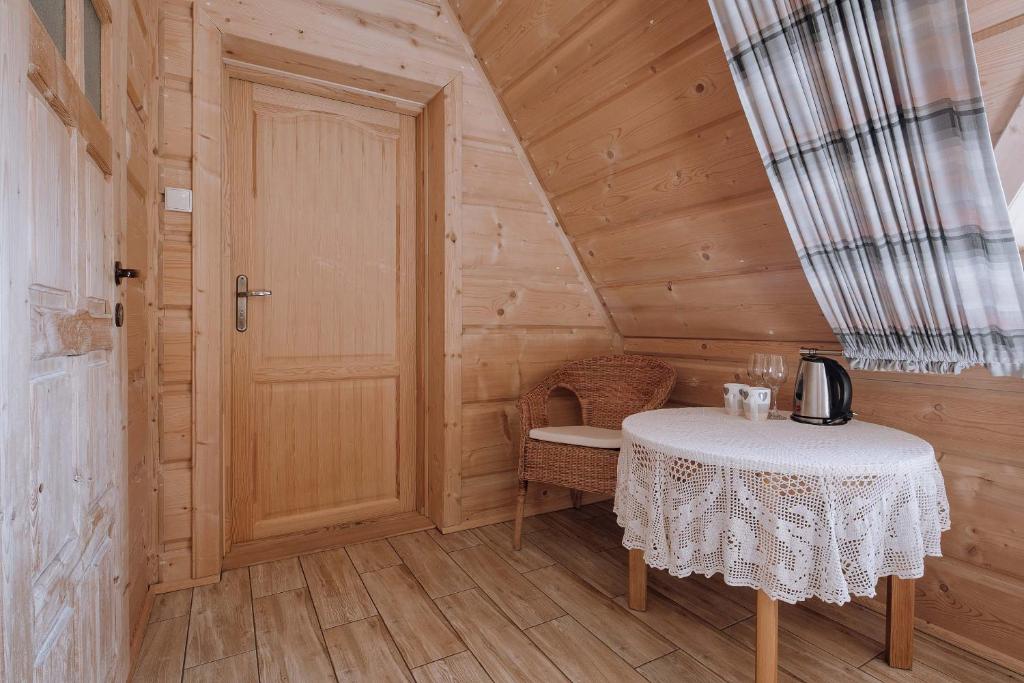 Príslušenstvo na prípravu kávy alebo čaju v ubytovaní Pokoje gościnne Borowy