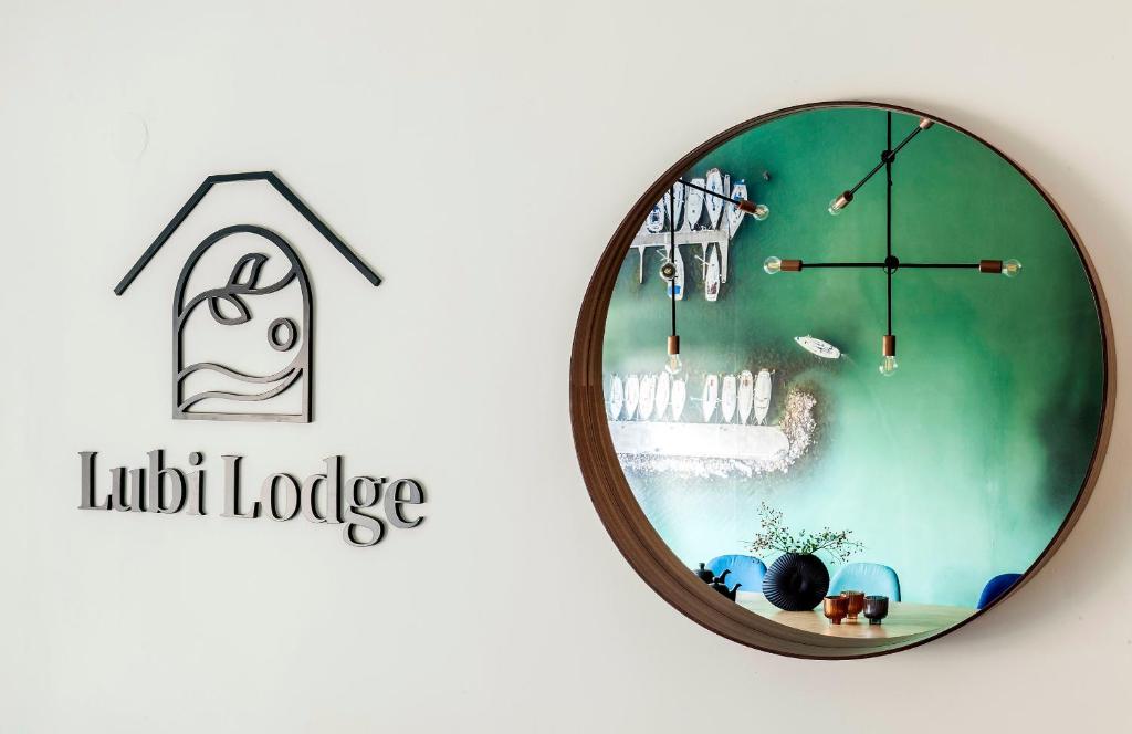 Certyfikat, podpis lub inny dokument wystawiony w obiekcie Lubi Lodge