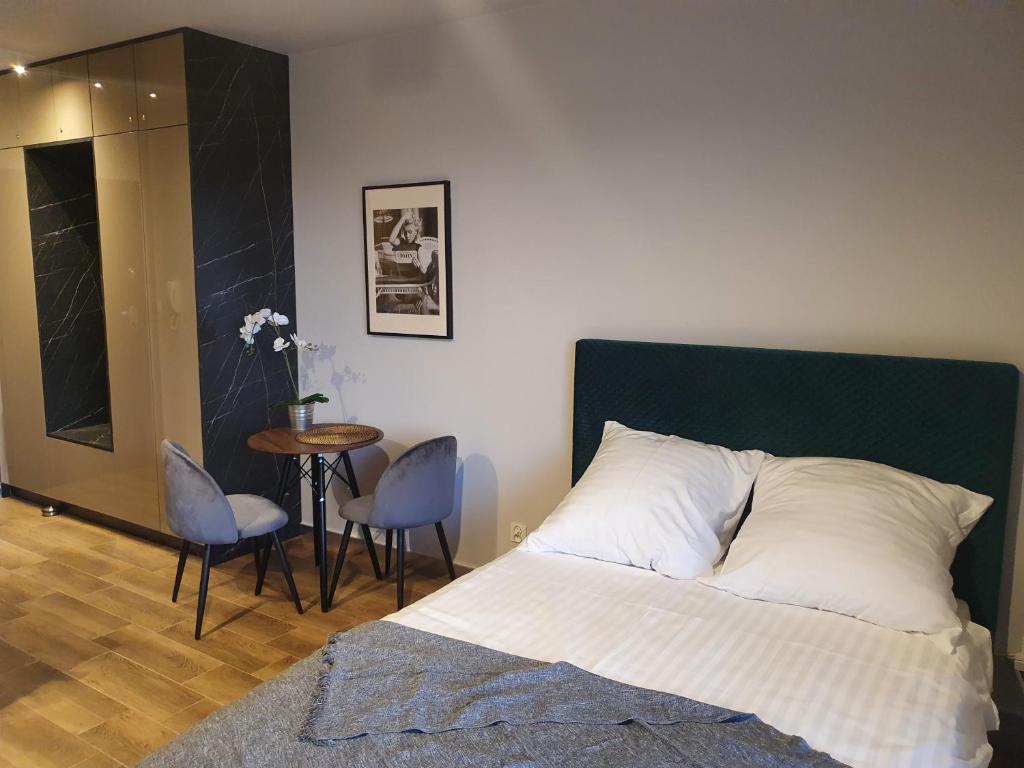 APARTAMENT W CHMURACH- 15 PIĘTRO OSIEDLE TYSIĄCLECIA- parking w hali garażowej, wielki taras z widokiem na zachód słońca - 4