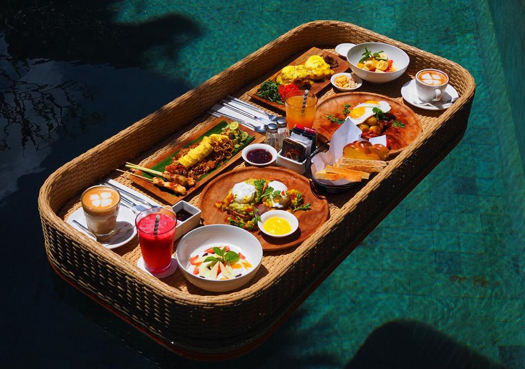 Seminyak Icon - by Karaniya Experience - CHSE certified - 5