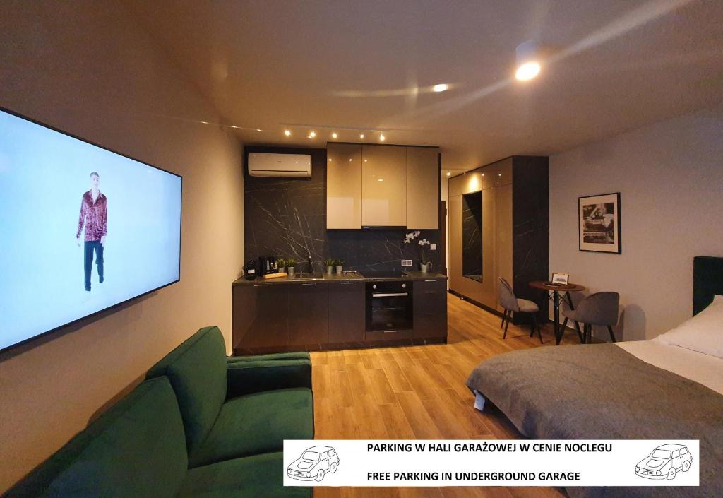 APARTAMENT W CHMURACH- 15 PIĘTRO OSIEDLE TYSIĄCLECIA- parking w hali garażowej, wielki taras z widokiem na zachód słońca - 2