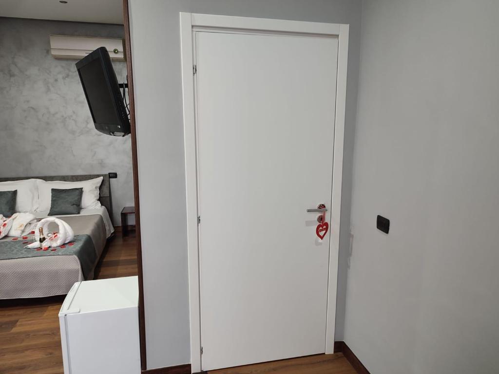Postel nebo postele na pokoji v ubytování Diora Suite