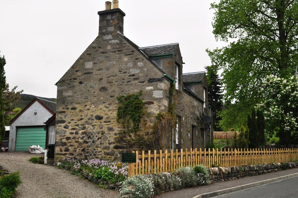 Moulin Hotel - 