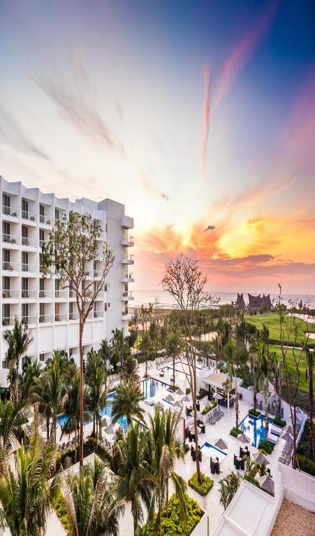 Bazén v ubytování Dreams Karibana Cartagena Golf & Spa Resort nebo v jeho okolí