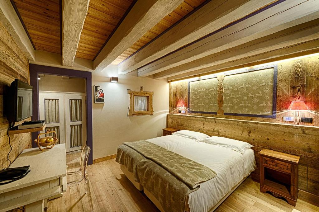 Les Plaisirs d'Antan - 1