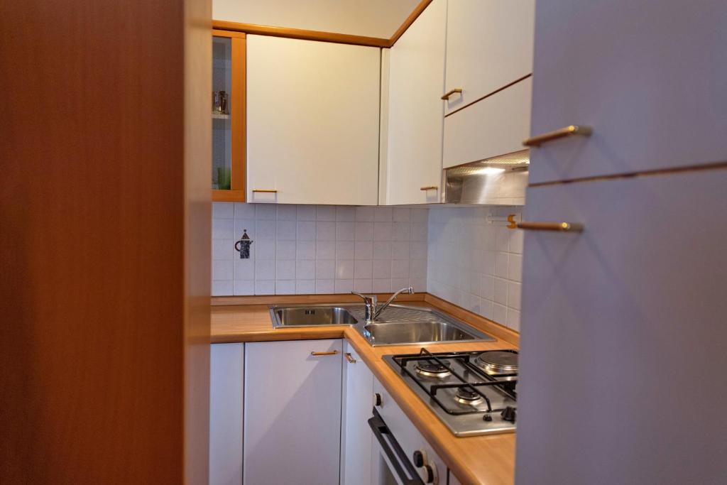 Kuchyňa alebo kuchynka v ubytovaní Apartments Jasmin