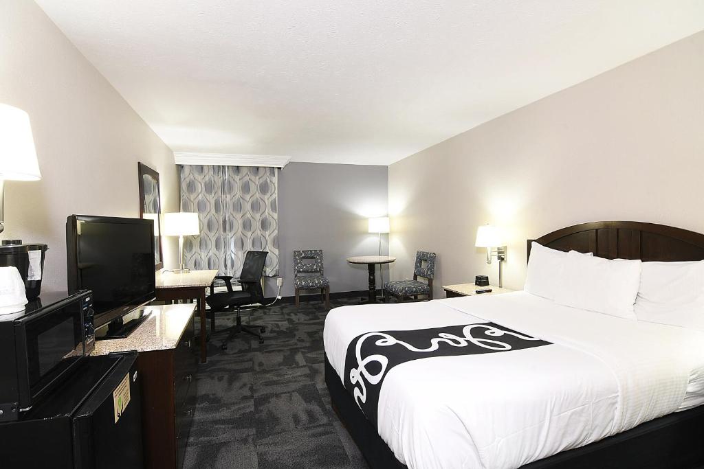 La Quinta by Wyndham Springfield South - Habitación Queen