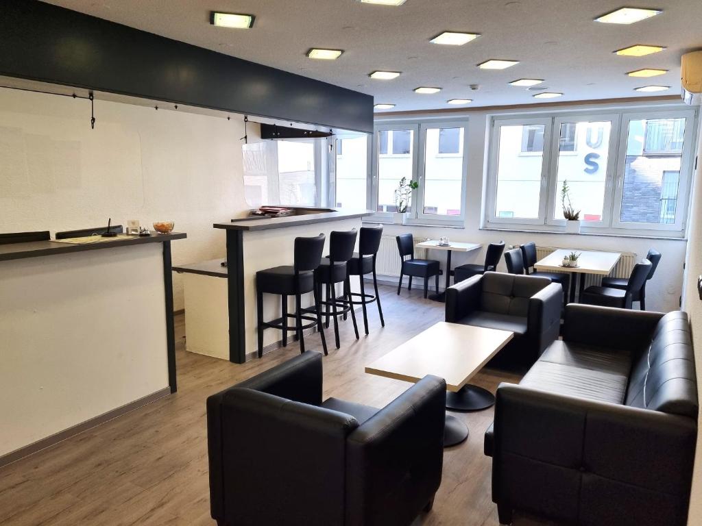 Kuchyň nebo kuchyňský kout v ubytování Adler Hotel Frankfurt