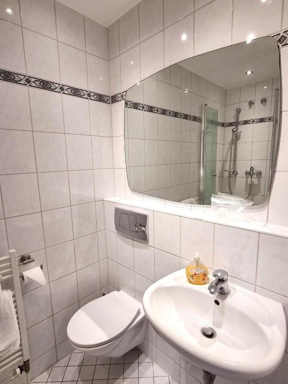 Koupelna v ubytování Adler Hotel Frankfurt