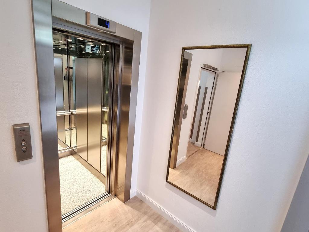 Adler Hotel Frankfurt - Resim 35