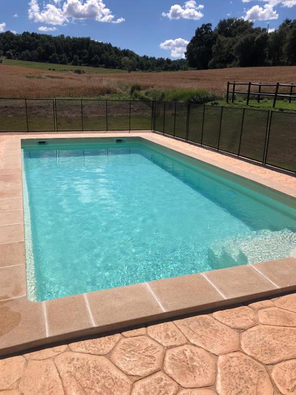 The swimming pool at or close to Casa Cal Saboya