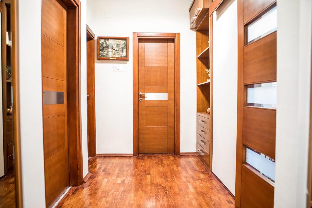 Luxury apartment Podgorica - 16