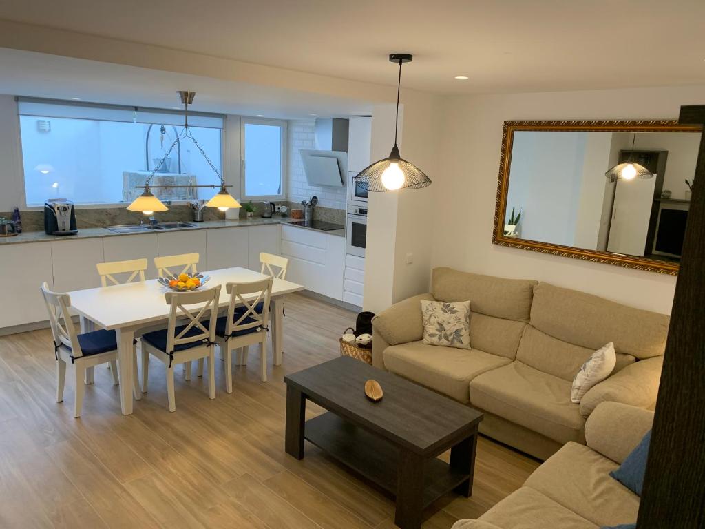 Posezení v ubytování Acogedora Casa con Patio en El Tiemblo (Ávila)