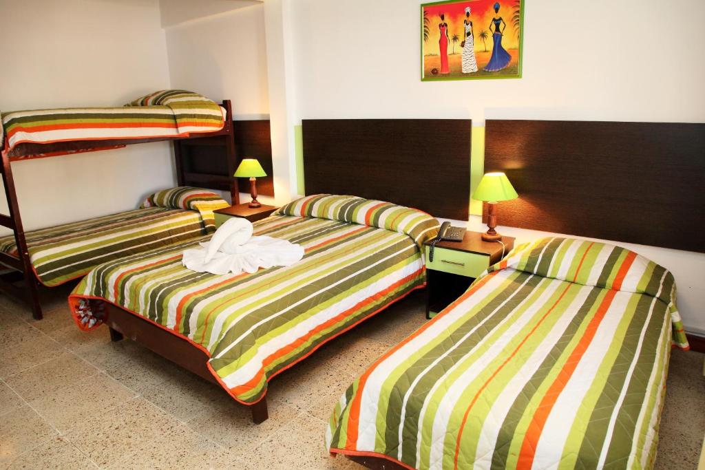 Hotel Puerto Ballesta - 家庭房