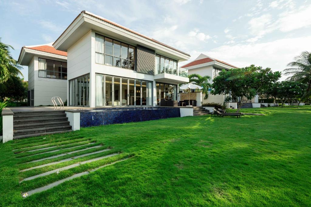 Biệt Thự 4 Phòng Ngủ Có Hồ Bơi Riêng