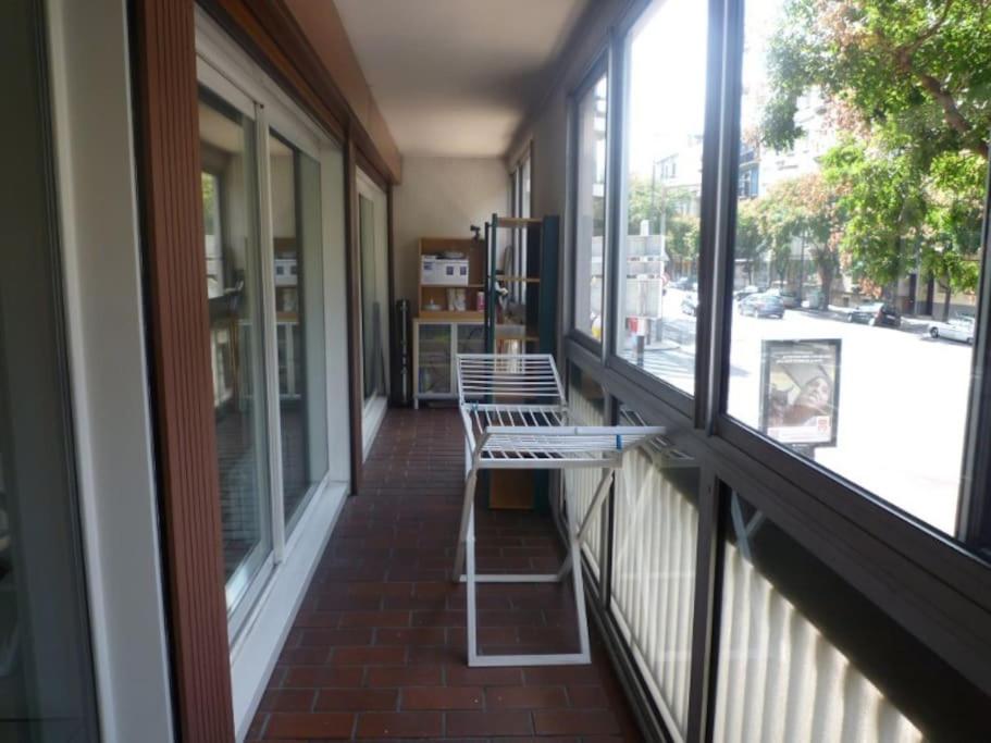 En balkong eller terrass p&aring; IDEAL Home - Centre ville - 2 ch - Piscine et Garage