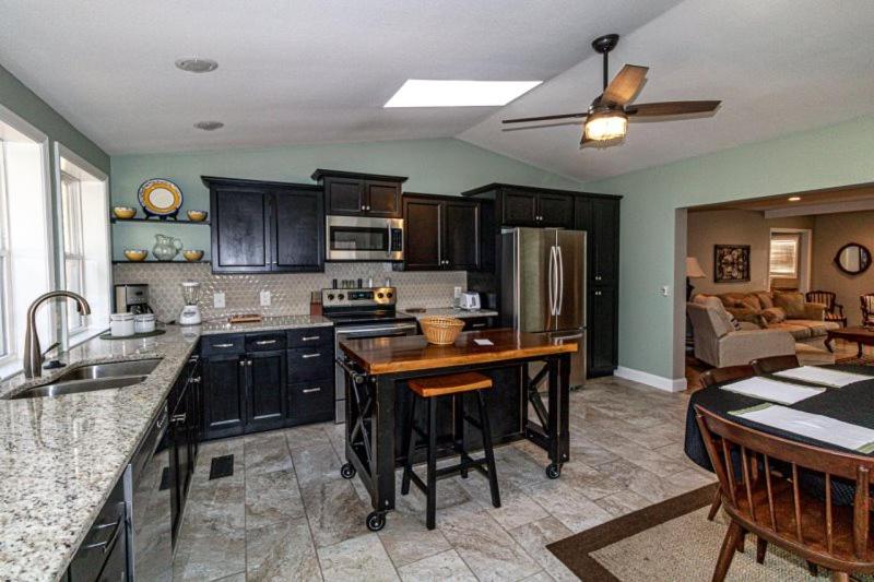01107 - 7 Frontera Circle - Housity