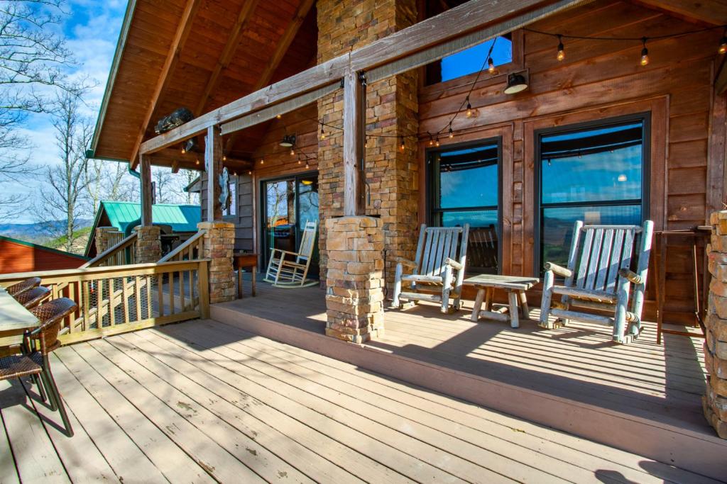 Black Bear Lodge Mtn View Wood Fireplace, Pigeon Forge, USA - Booking.com