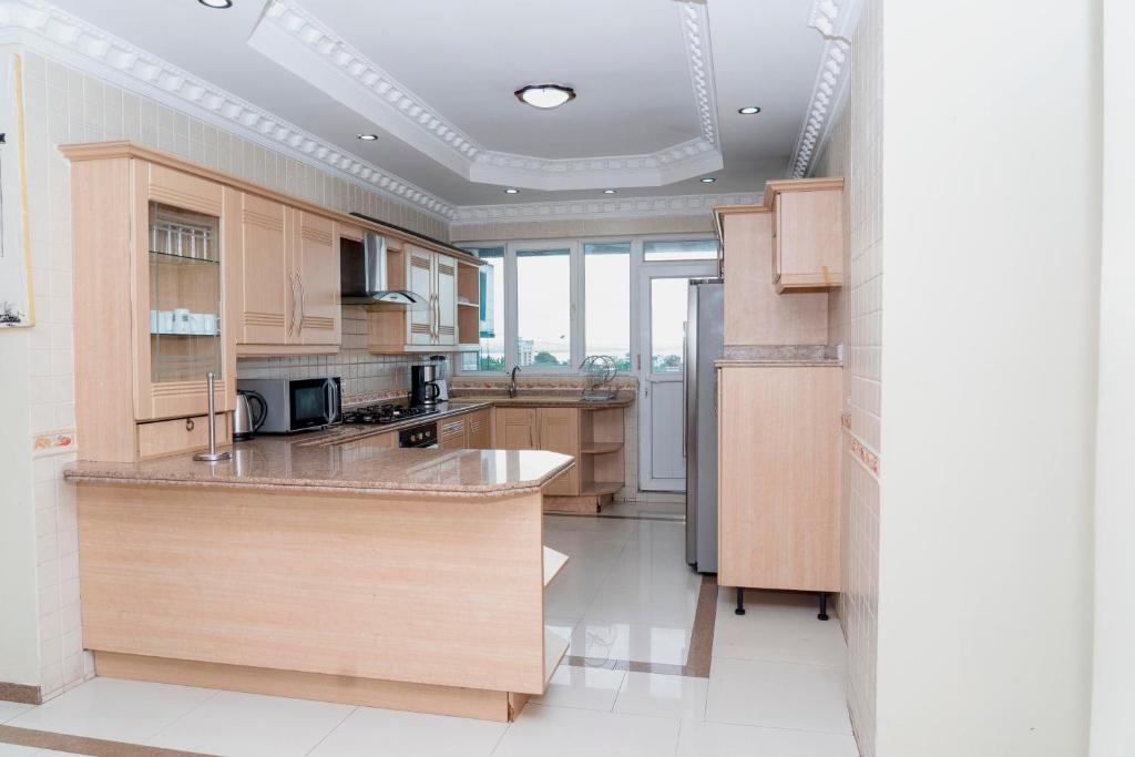 Luxury Apartment with Ocean View in Oyster Bay - 