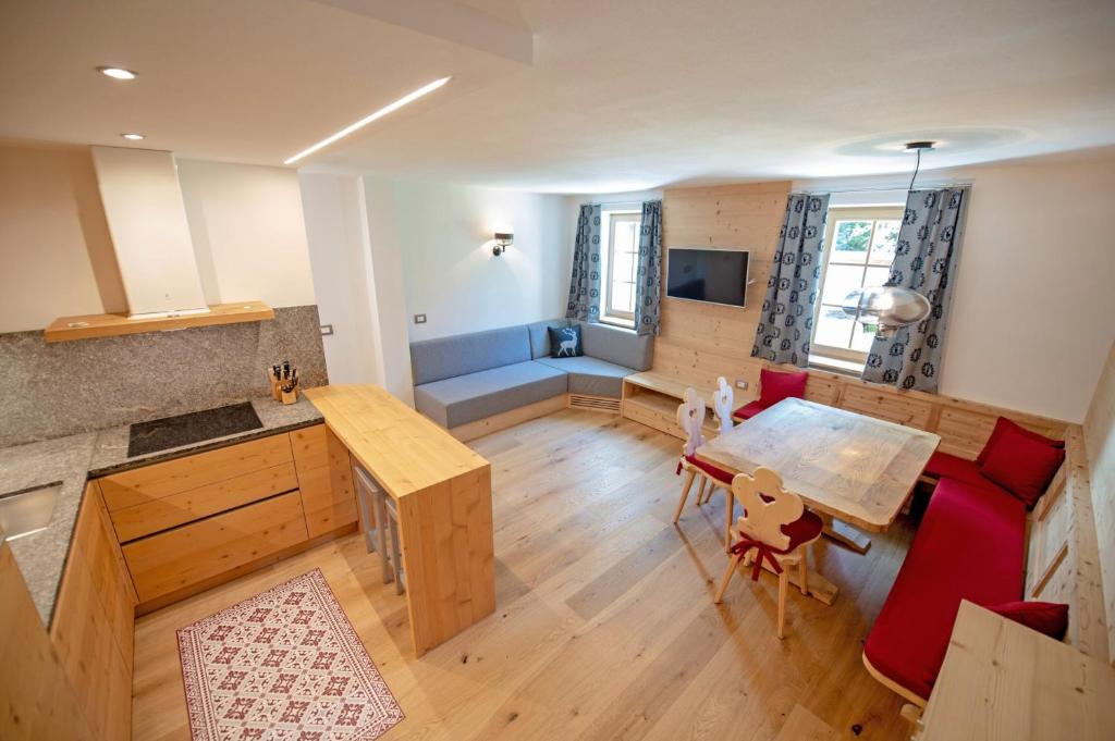 Kuchyňa alebo kuchynka v ubytovaní Apartments Alpen Domus
