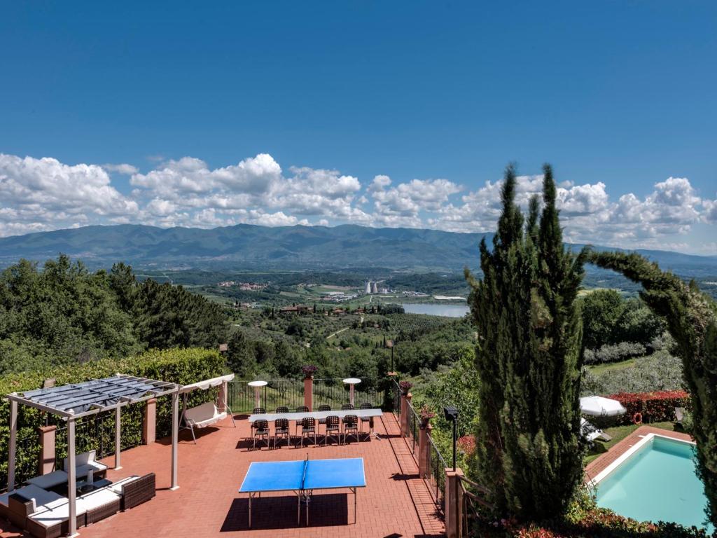 A general mountain view or a mountain view taken from the holiday home
