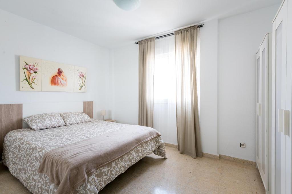 Piso 3 dormitorios HL Gines a 10