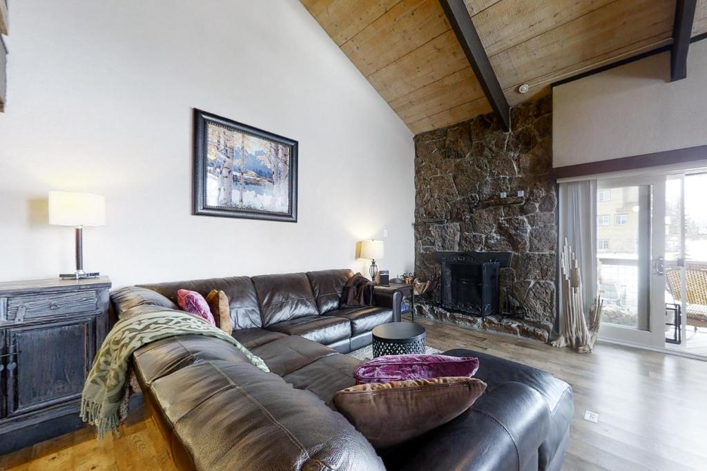 Χώρος καθιστικού στο Black Birch