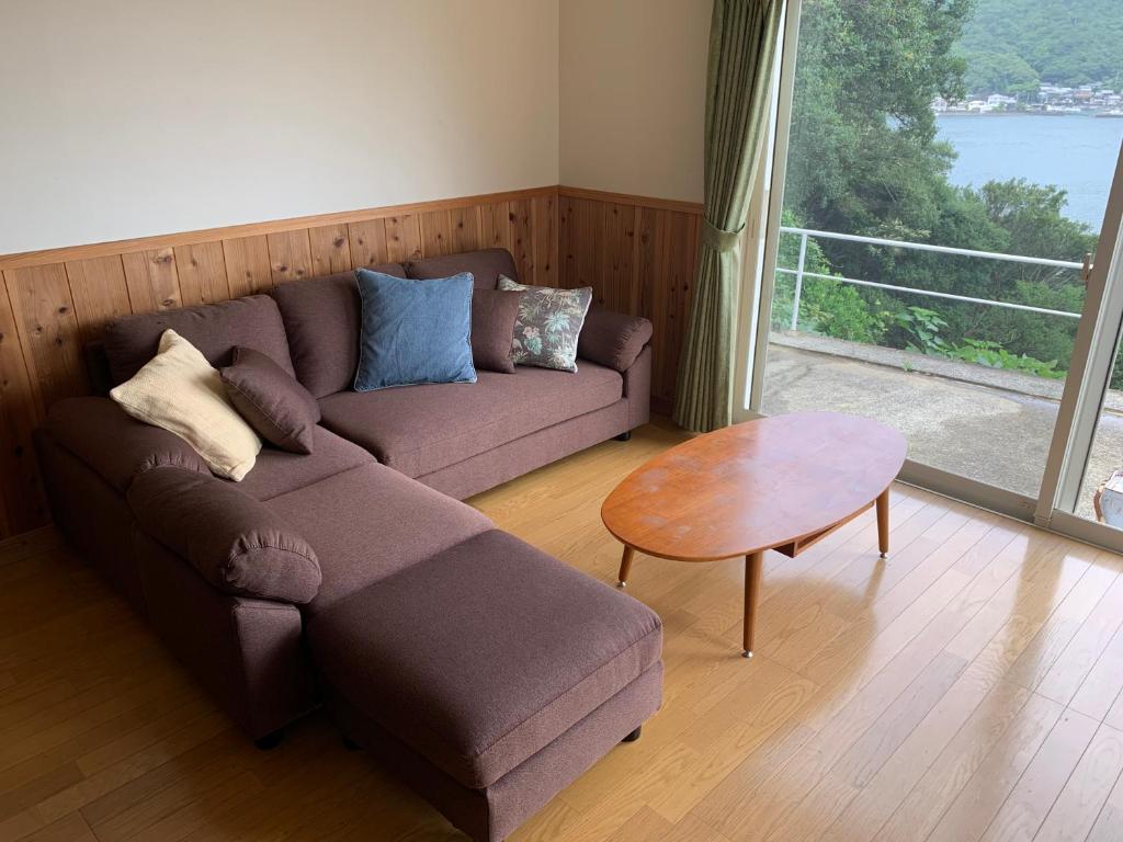 Posezení v ubytování Tsubaki House