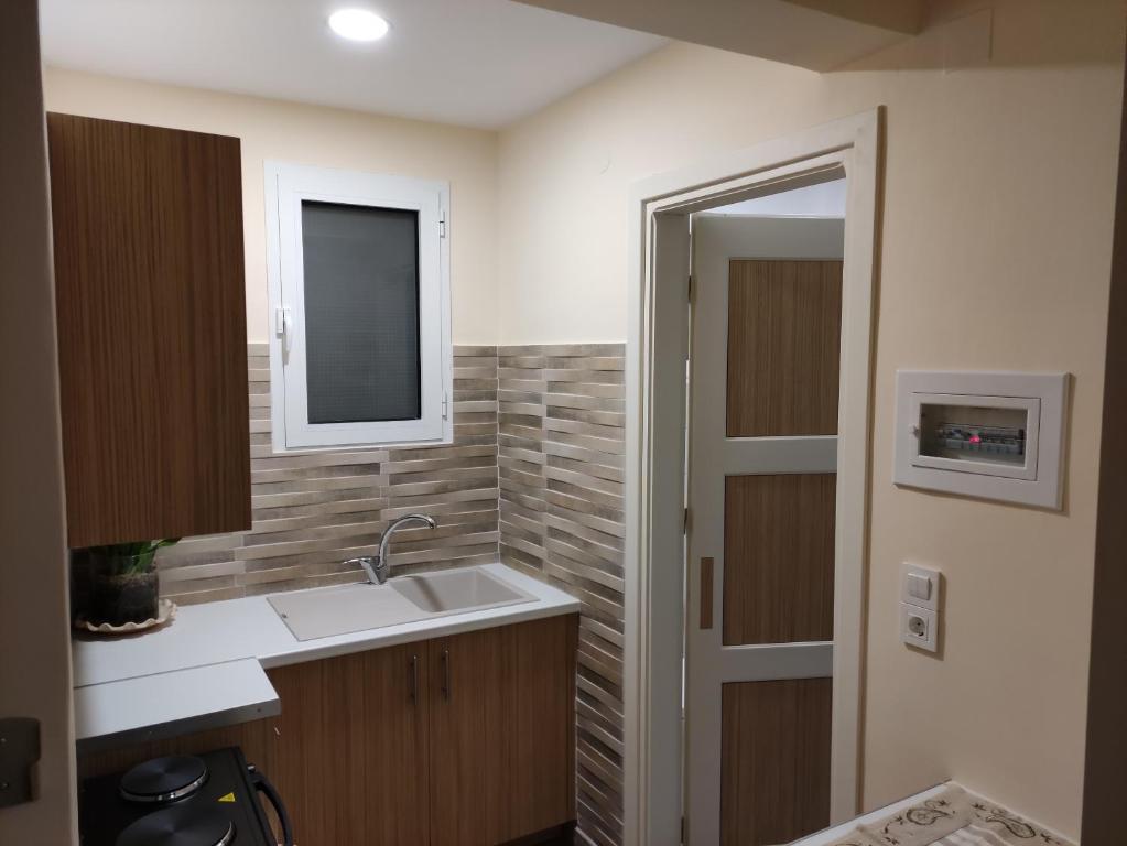 Gregory Apartments - 19