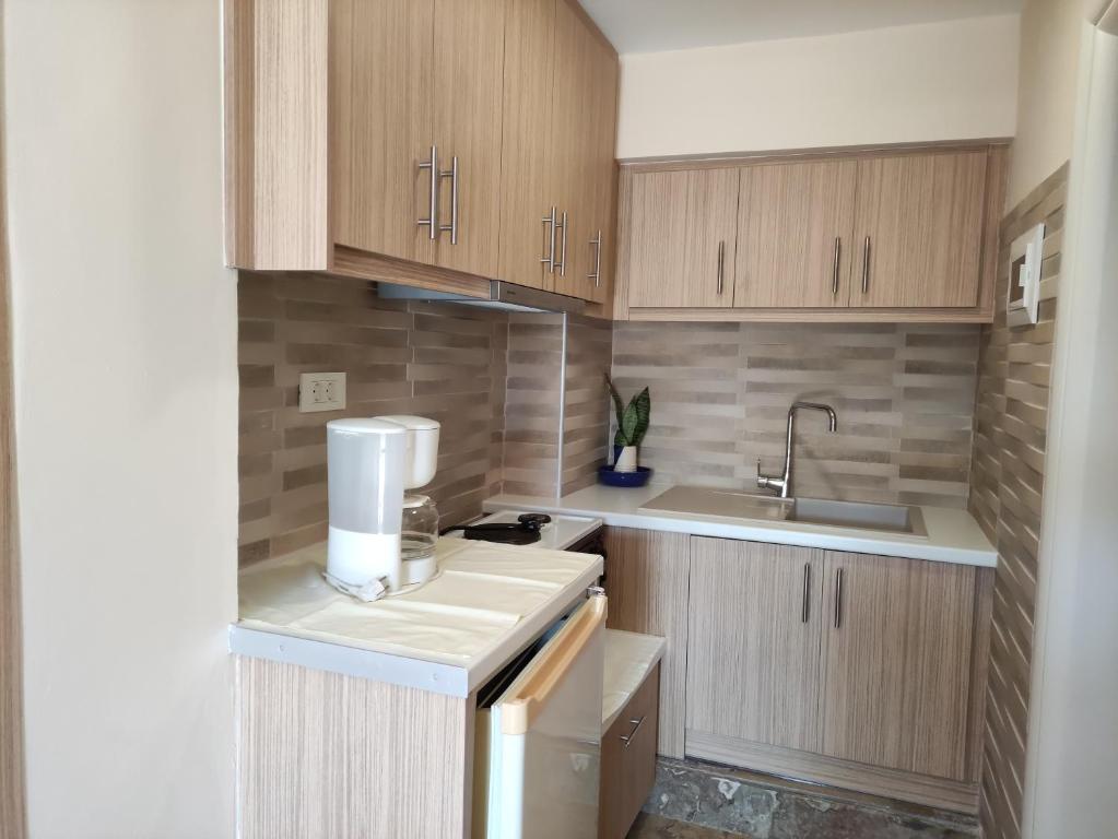 Gregory Apartments - 8