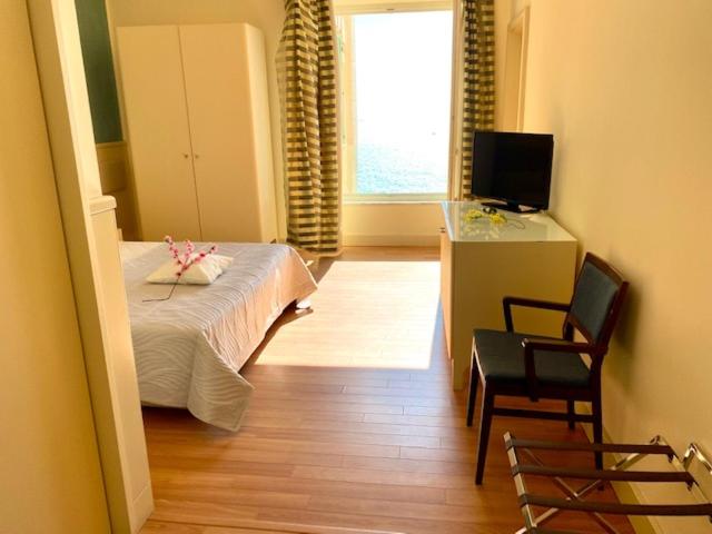 HOTEL DEL GOLFO - Double Or Twin Room With Sea View