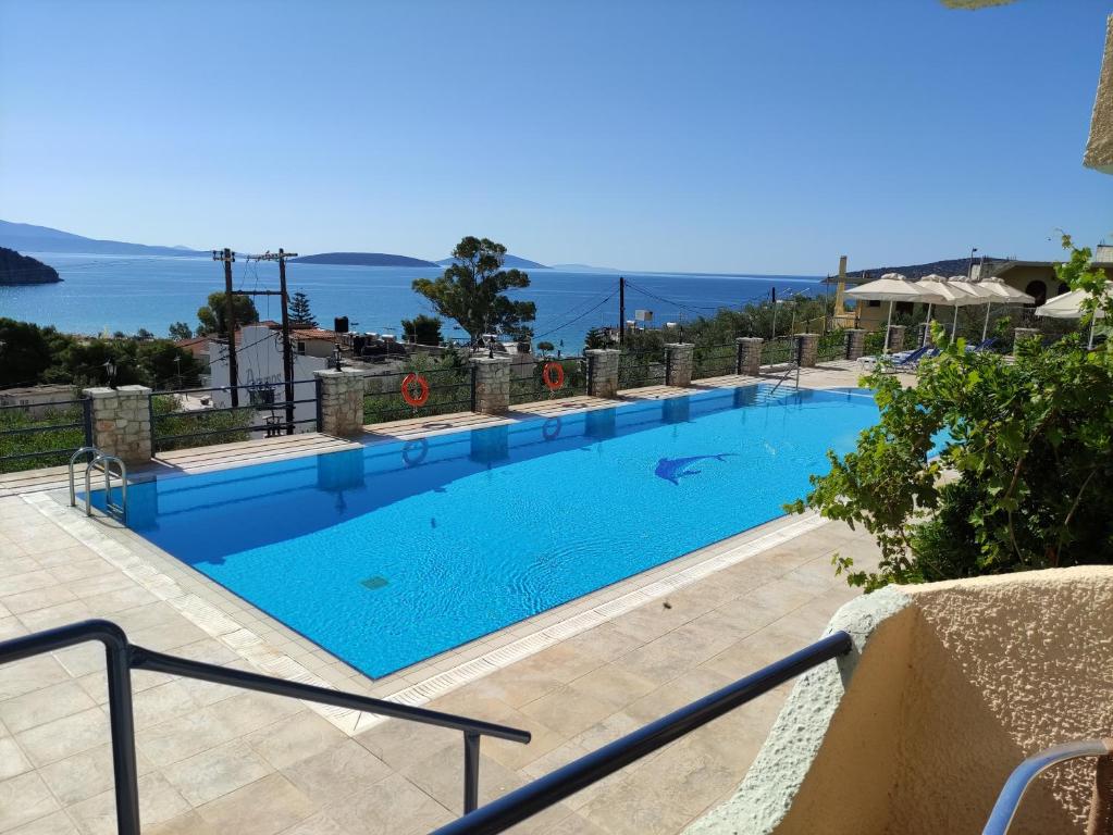 Gregory Apartments - 13