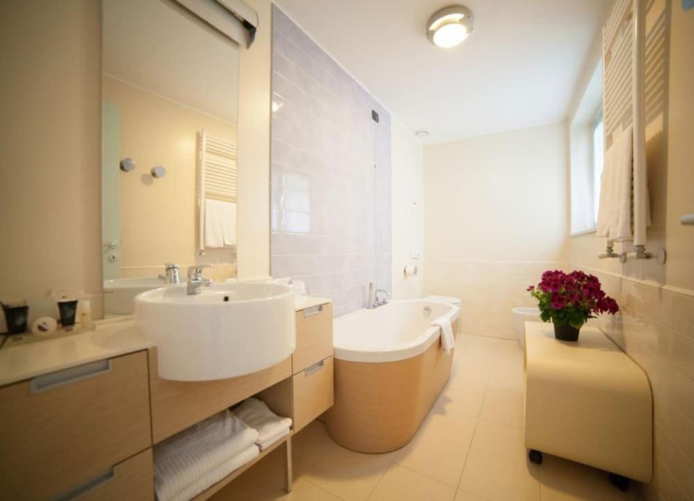 HOTEL DEL GOLFO - Suite With Sea View