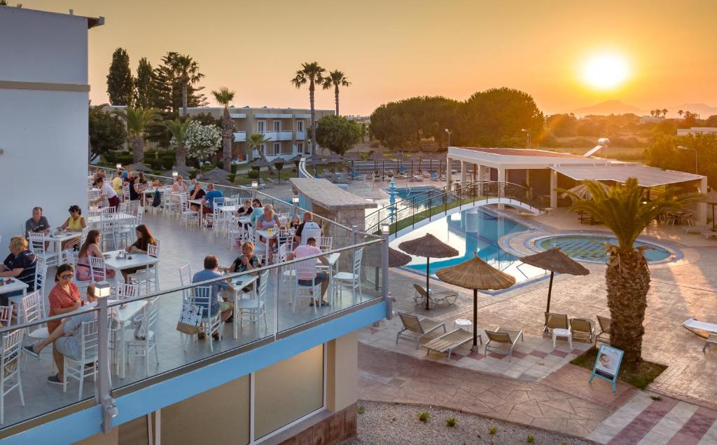 Bazén v ubytování Corali Hotel nebo v jeho okolí