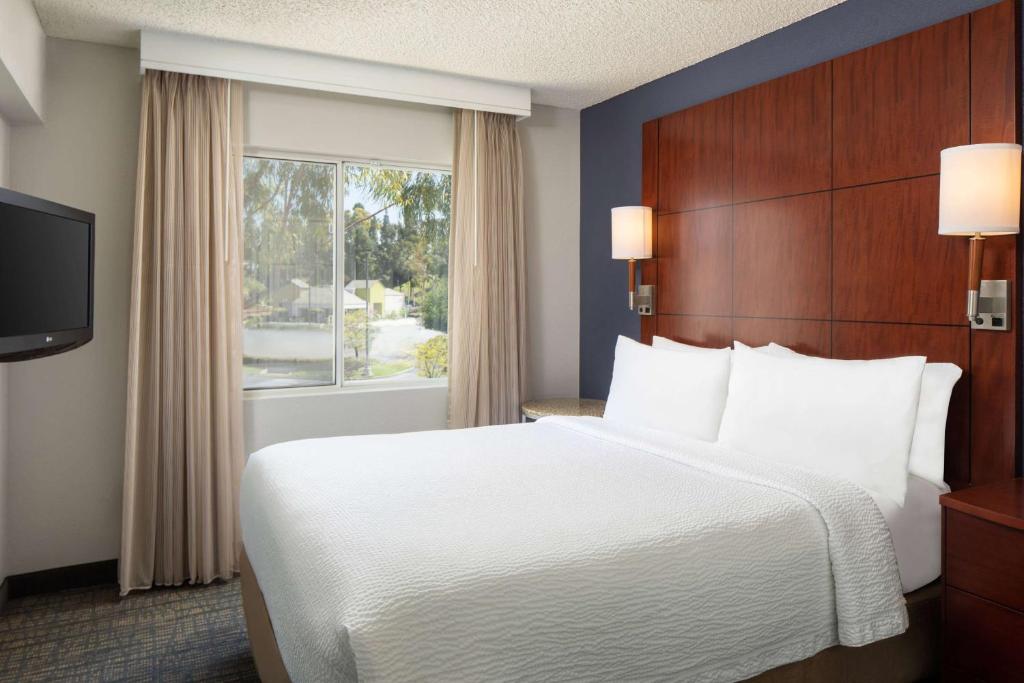 Sonesta ES Suites Carmel Mountain - San Diego photo