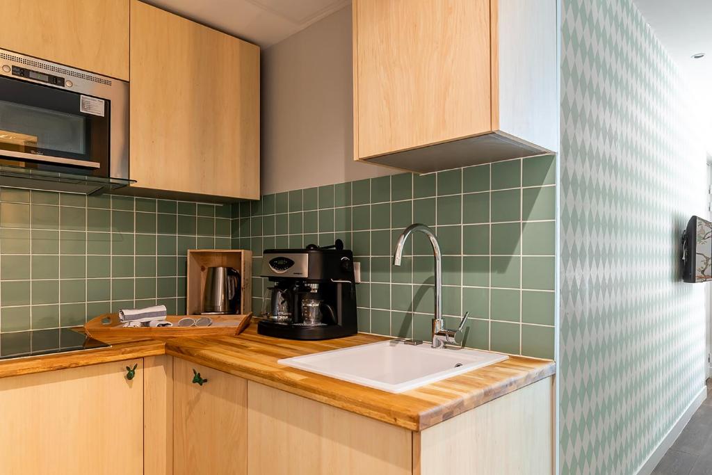 BE YOU LUXURY APART'HÔTEL Paris - Resim 35