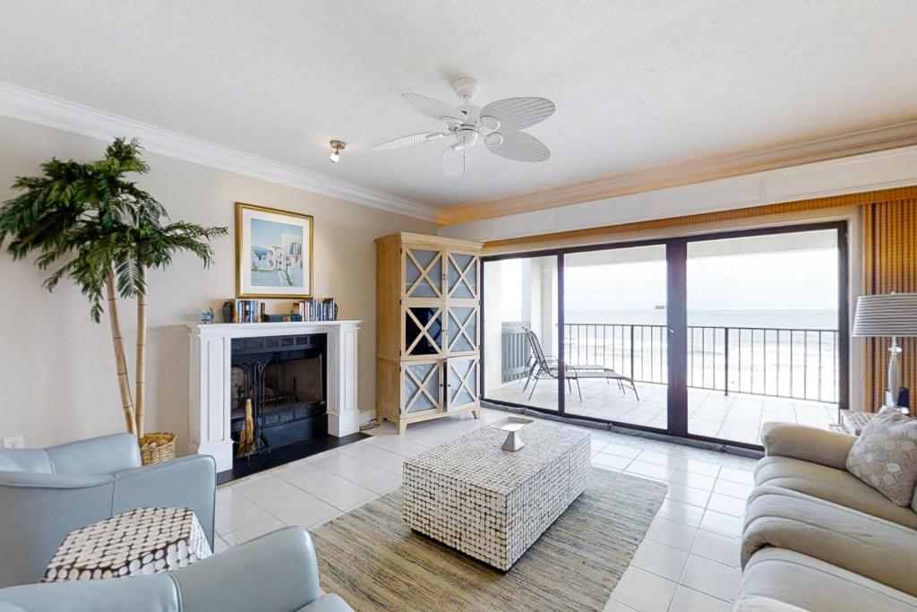 Shipwatch Condos, Pensacola (updated prices 2024)