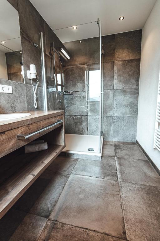 Koupelna v ubytování Hotel Chalets Grosslehen