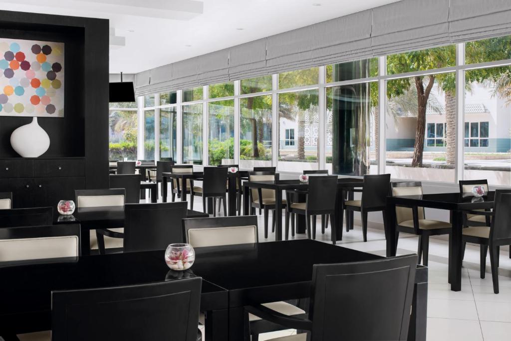 Holiday Inn Express Dubai Internet City by IHG - Resim 26