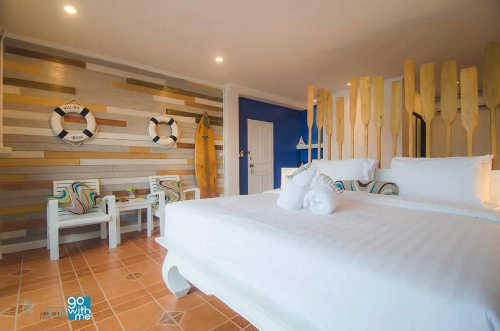 AT SEA Patong - Resim 11