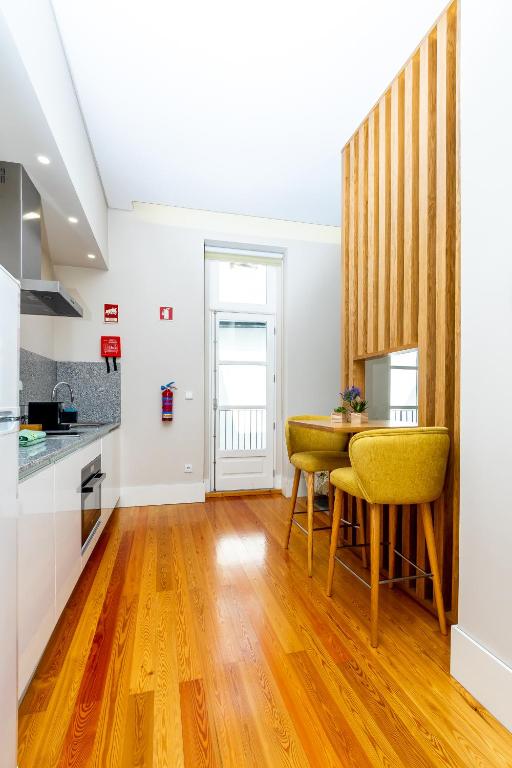 Mouzinho 129 - Medronheiro & Oliveira - 12