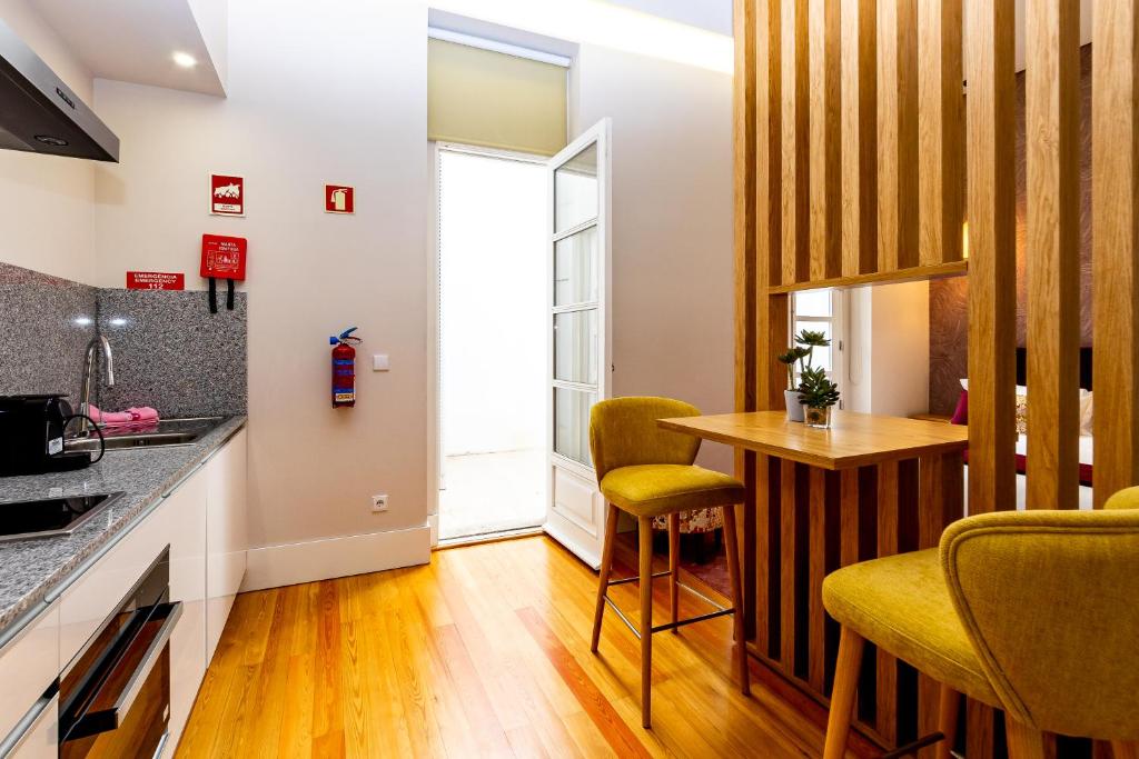 Mouzinho 129 - Medronheiro & Oliveira - 5